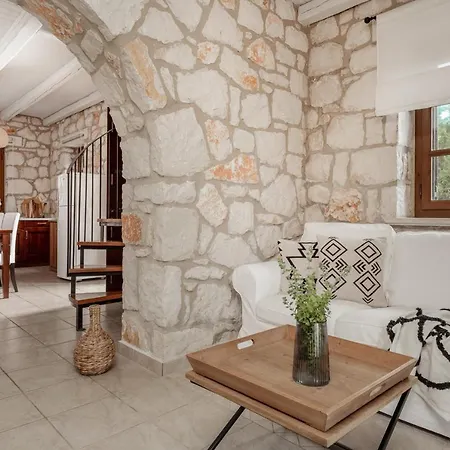 Boscheto Tria Agios Leon