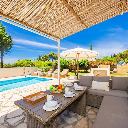 Boscheto Tria Villa Agios Leon