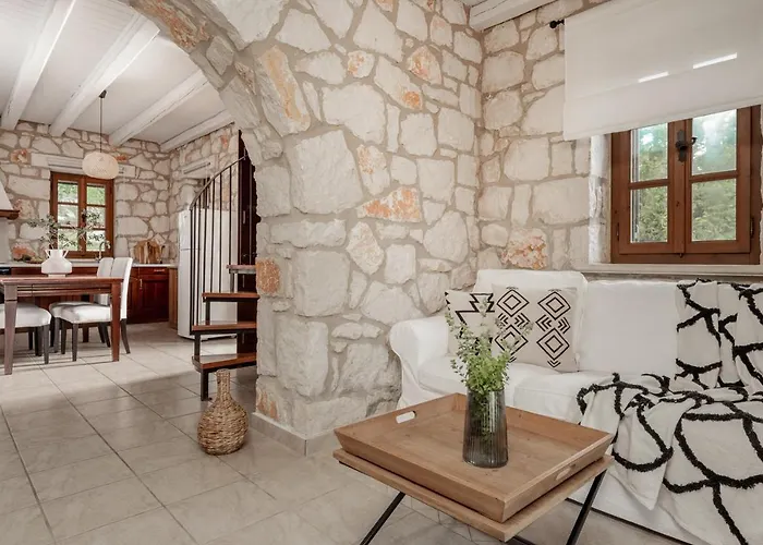 Boscheto Tria Agios Leon