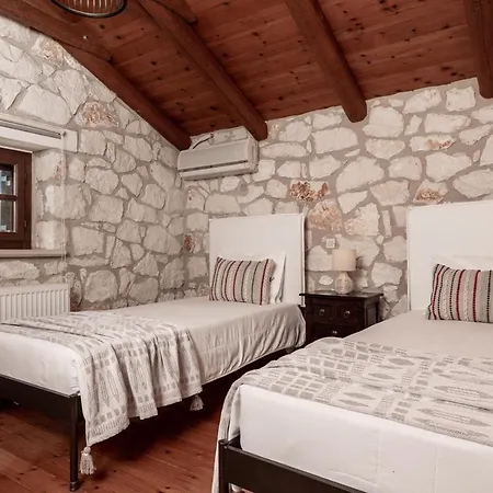 Boscheto Tria Agios Leon