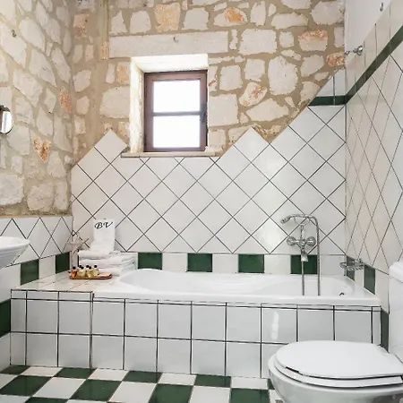 Boscheto Tria Agios Leon